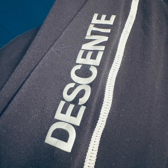 Descente Snow Sports 1/4 Zip Pullover - Picture 8 of 8